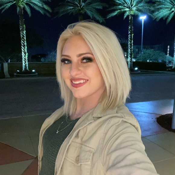 Meet your Posher, Victoria - Picture 2 of 5